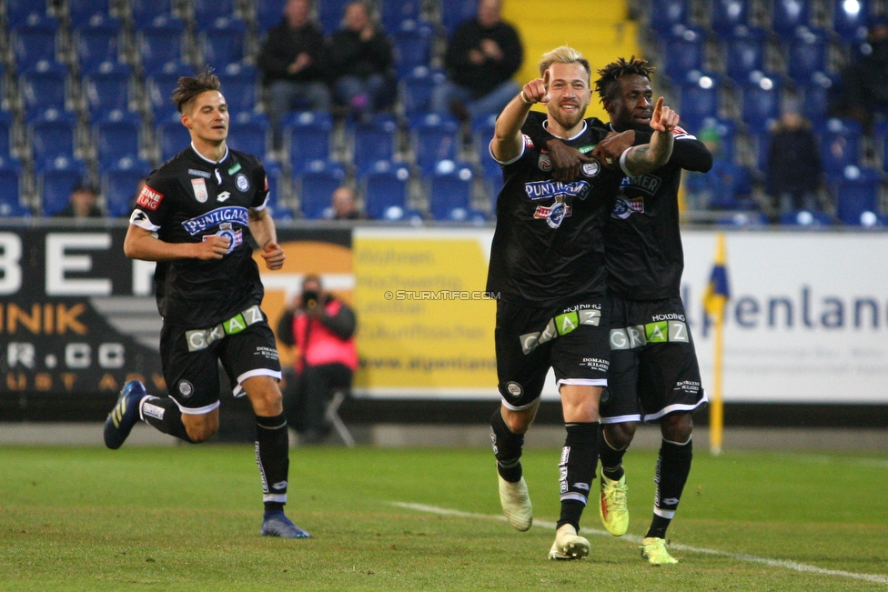 St. Poelten - Sturm Graz
Oesterreichische Fussball Bundesliga, 28. Runde, SKN St. Poelten - SK Sturm Graz, Arena St. Poelten, 31.03.2018. 

Foto zeigt Peter Zulj (Sturm) und Bright Edomwonyi (Sturm)
Schlüsselwörter: torjubel