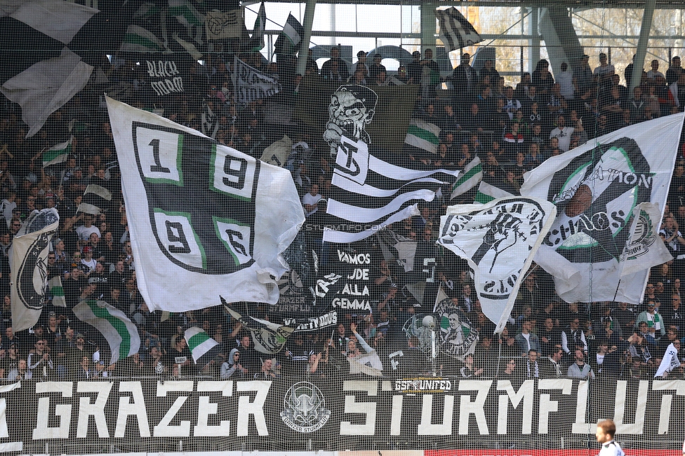 Sturm Graz - Austria Wien
Oesterreichische Fussball Bundesliga, 29. Runde, SK Sturm Graz - FK Austria Wien, Stadion Liebenau Graz, 07.04.2018. 

Foto zeigt Fans von Sturm mit einer Choreografie
