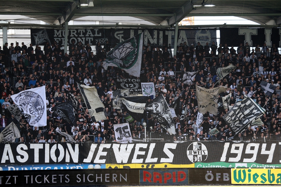 Sturm Graz - Austria Wien
Oesterreichische Fussball Bundesliga, 29. Runde, SK Sturm Graz - FK Austria Wien, Stadion Liebenau Graz, 07.04.2018. 

Foto zeigt Fans von Sturm mit einer Choreografie
