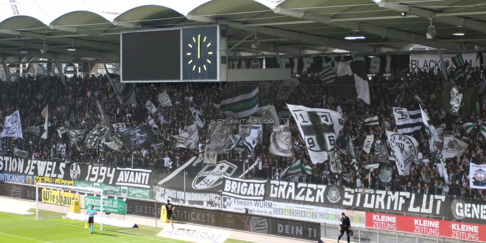 Sturm Graz - Austria Wien
Oesterreichische Fussball Bundesliga, 29. Runde, SK Sturm Graz - FK Austria Wien, Stadion Liebenau Graz, 07.04.2018. 

Foto zeigt Fans von Sturm mit einer Choreografie
