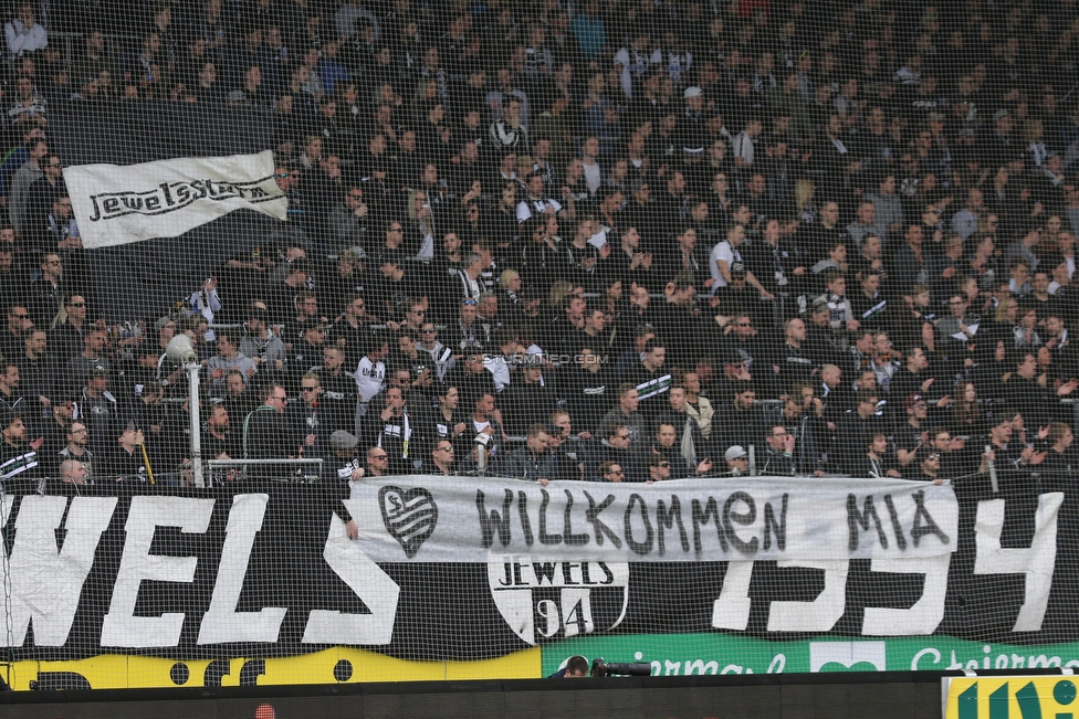 Sturm Graz - Austria Wien
Oesterreichische Fussball Bundesliga, 29. Runde, SK Sturm Graz - FK Austria Wien, Stadion Liebenau Graz, 07.04.2018. 

Foto zeigt Fans von Sturm mit einem Spruchband
