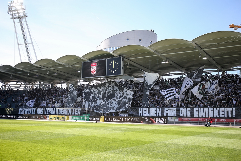 Sturm Graz - Mattersburg
Oesterreichische Fussball Bundesliga, 30. Runde, SK Sturm Graz - SV Mattersburg, Stadion Liebenau Graz, 14.04.2018. 

Foto zeigt Fans von Sturm mit einer Choreografie
