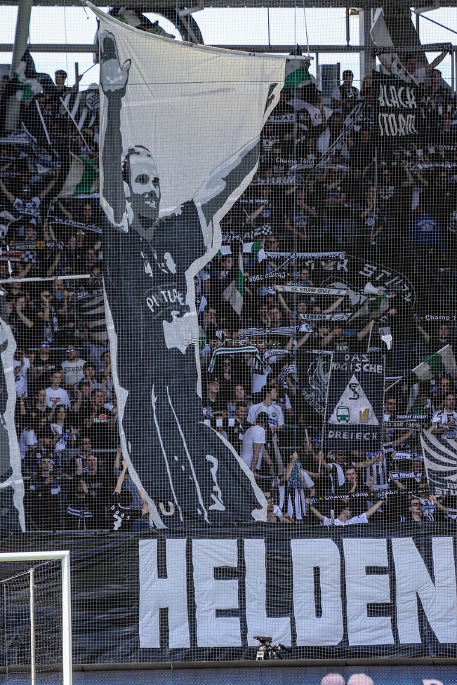 Sturm Graz - Mattersburg
Oesterreichische Fussball Bundesliga, 30. Runde, SK Sturm Graz - SV Mattersburg, Stadion Liebenau Graz, 14.04.2018. 

Foto zeigt Fans von Sturm mit einer Choreografie
