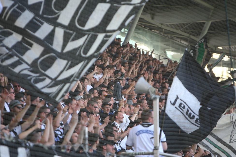 Sturm Graz - Mattersburg
Oesterreichische Fussball Bundesliga, 30. Runde, SK Sturm Graz - SV Mattersburg, Stadion Liebenau Graz, 14.04.2018. 

Foto zeigt Fans von Sturm
