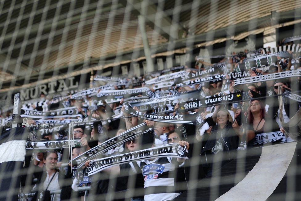 Sturm Graz - Mattersburg
Oesterreichische Fussball Bundesliga, 30. Runde, SK Sturm Graz - SV Mattersburg, Stadion Liebenau Graz, 14.04.2018. 

Foto zeigt Fans von Sturm
