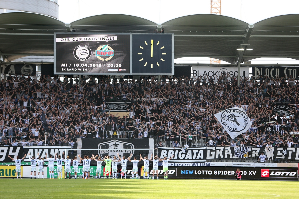 Sturm Graz - Mattersburg
Oesterreichische Fussball Bundesliga, 30. Runde, SK Sturm Graz - SV Mattersburg, Stadion Liebenau Graz, 14.04.2018. 

Foto zeigt die Mannschaft von Sturm Fans von Sturm
