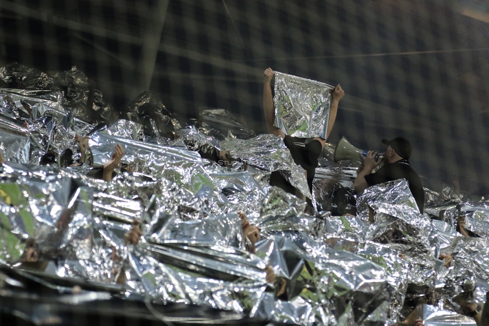 Sturm Graz - Rapid Wien
OEFB Cup, Halbfinale, SK Sturm Graz - SK Rapid Wien, Stadion Liebenau Graz, 18.04.2018. 

Foto zeigt Fans von Sturm mit einer Choreografie
Schlüsselwörter: pyrotechnik