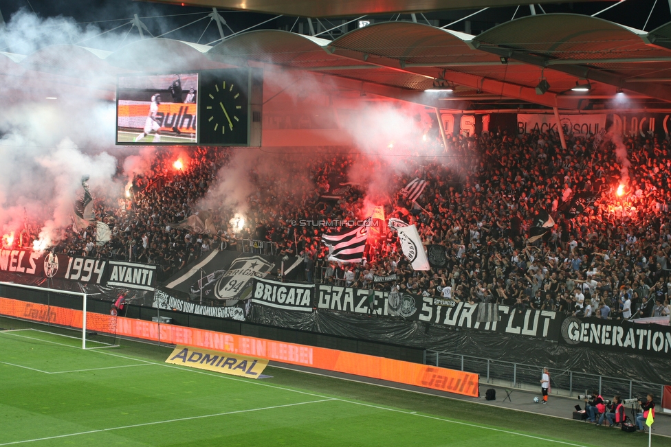 Sturm Graz - Rapid Wien
OEFB Cup, Halbfinale, SK Sturm Graz - SK Rapid Wien, Stadion Liebenau Graz, 18.04.2018. 

Foto zeigt Fans von Sturm
Schlüsselwörter: pyrotechnik