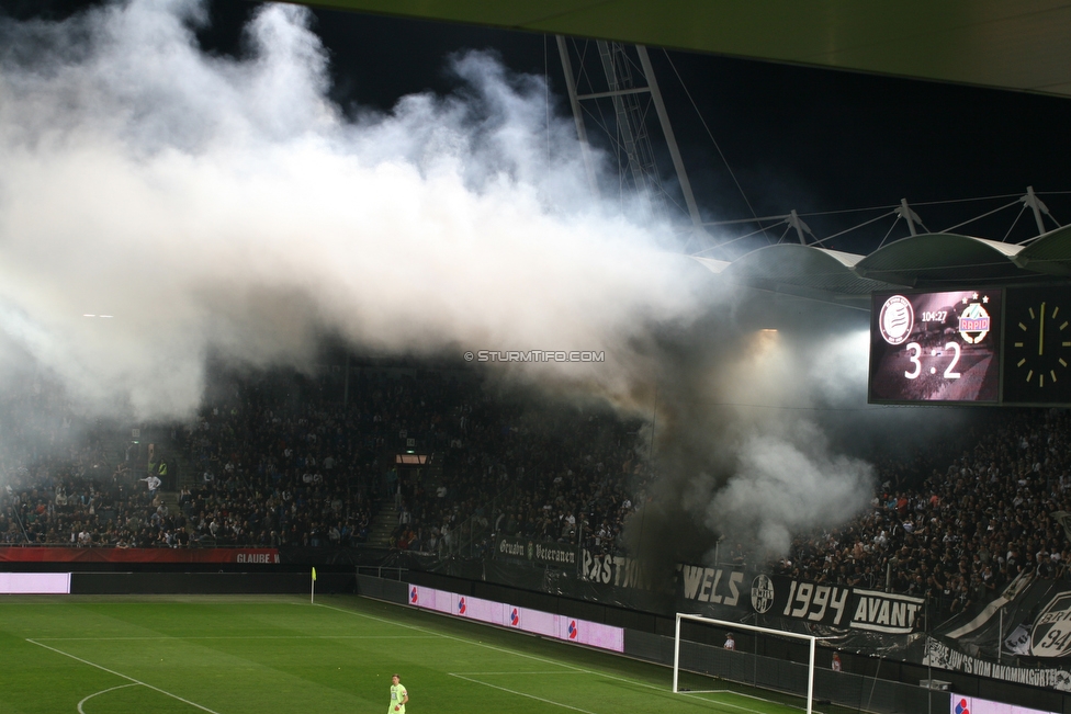 Sturm Graz - Rapid Wien
OEFB Cup, Halbfinale, SK Sturm Graz - SK Rapid Wien, Stadion Liebenau Graz, 18.04.2018. 

Foto zeigt Fans von Sturm
Schlüsselwörter: pyrotechnik