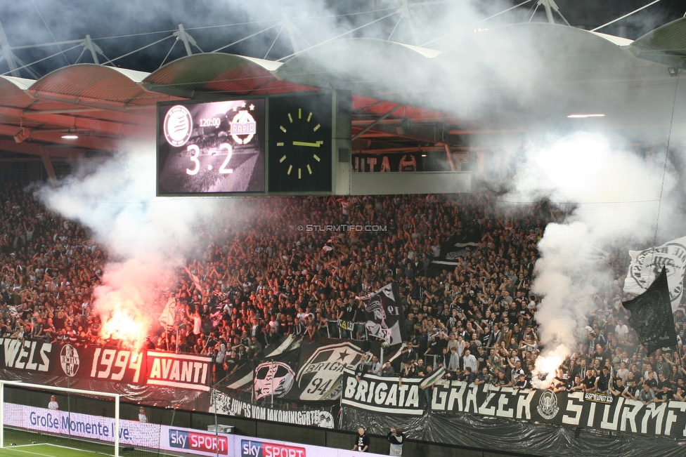 Sturm Graz - Rapid Wien
OEFB Cup, Halbfinale, SK Sturm Graz - SK Rapid Wien, Stadion Liebenau Graz, 18.04.2018. 

Foto zeigt Fans von Sturm
Schlüsselwörter: pyrotechnik