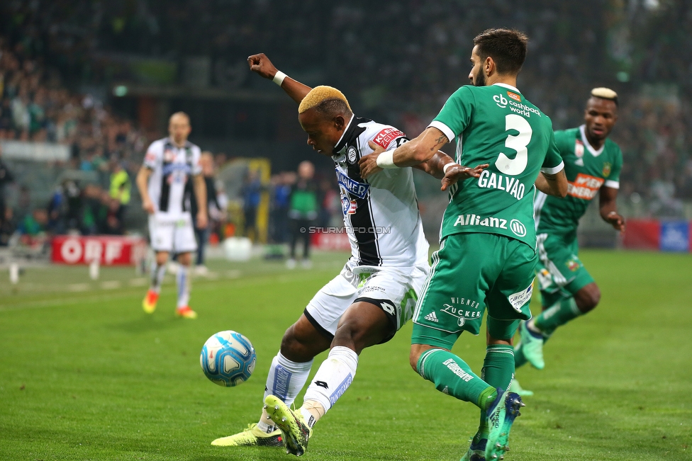 Sturm Graz - Rapid Wien
OEFB Cup, Halbfinale, SK Sturm Graz - SK Rapid Wien, Stadion Liebenau Graz, 18.04.2018. 

Foto zeigt Emeka Friday Eze (Sturm) und Lucas Galvao Da Costa Souza (Rapid)
