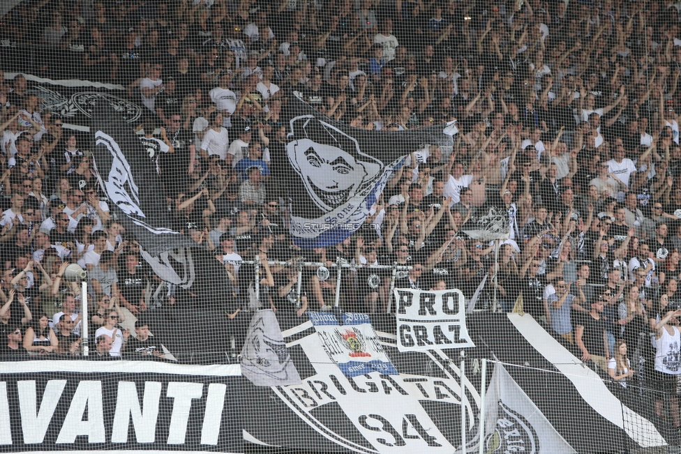 Sturm Graz - Rapid Wien
Oesterreichische Fussball Bundesliga, 32. Runde, SK Sturm Graz - SK Rapid Wien, Stadion Liebenau Graz, 29.04.2018. 

Foto zeigt Fans von Sturm
