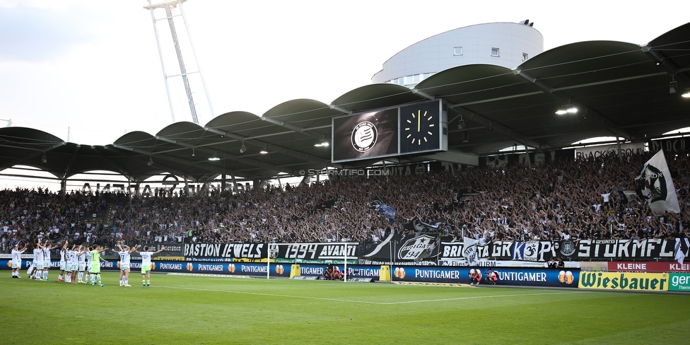 Sturm Graz - Rapid Wien
Oesterreichische Fussball Bundesliga, 32. Runde, SK Sturm Graz - SK Rapid Wien, Stadion Liebenau Graz, 29.04.2018. 

Foto zeigt die Mannschaft von Sturm und Fans von Sturm
