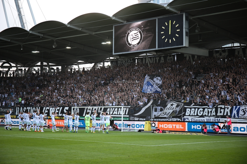 Sturm Graz - Rapid Wien
Oesterreichische Fussball Bundesliga, 32. Runde, SK Sturm Graz - SK Rapid Wien, Stadion Liebenau Graz, 29.04.2018. 

Foto zeigt die Mannschaft von Sturm und Fans von Sturm
