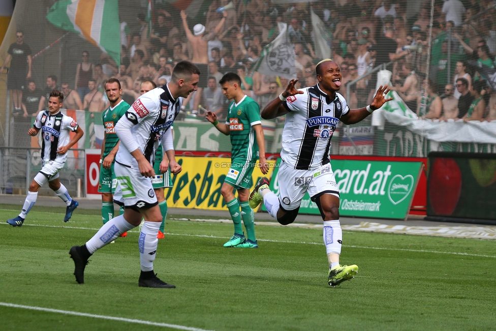 Sturm Graz - Rapid Wien
Oesterreichische Fussball Bundesliga, 32. Runde, SK Sturm Graz - SK Rapid Wien, Stadion Liebenau Graz, 29.04.2018. 

Foto zeigt Dario Maresic (Sturm) und Emeka Friday Eze (Sturm)
Schlüsselwörter: torjubel