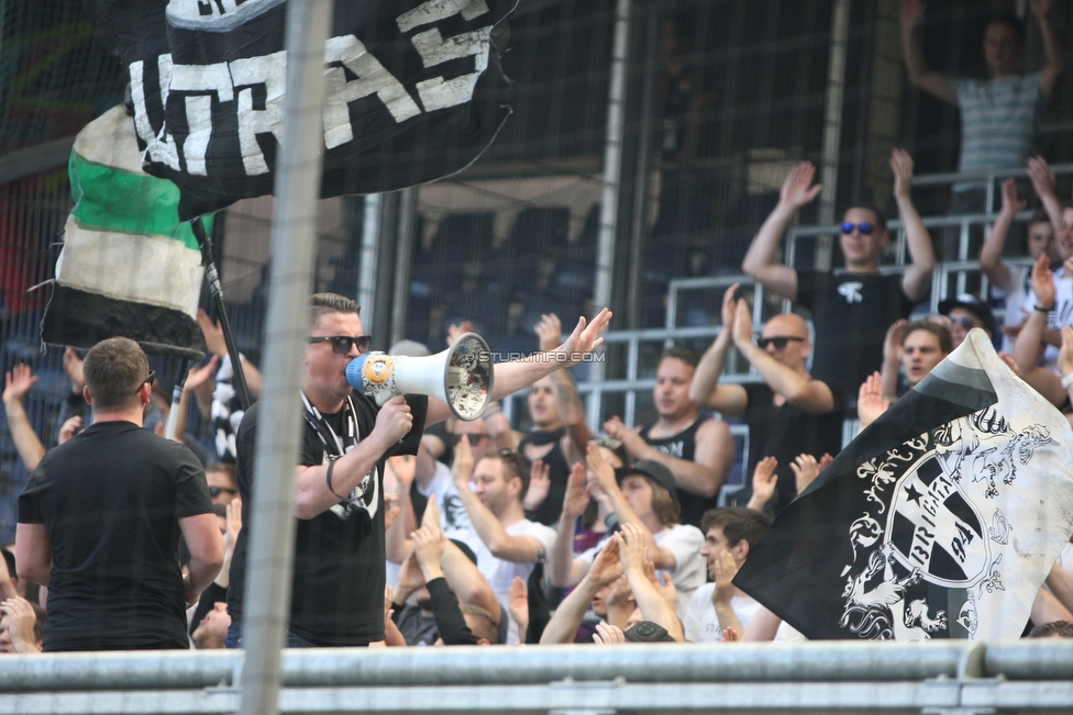 Salzburg - Sturm Graz
Oesterreichische Fussball Bundesliga, 33. Runde, FC RB Salzburg - SK Sturm Graz, Stadion Wals-Siezenheim, 06.05.2018. 

Foto zeigt Fans von Sturm
