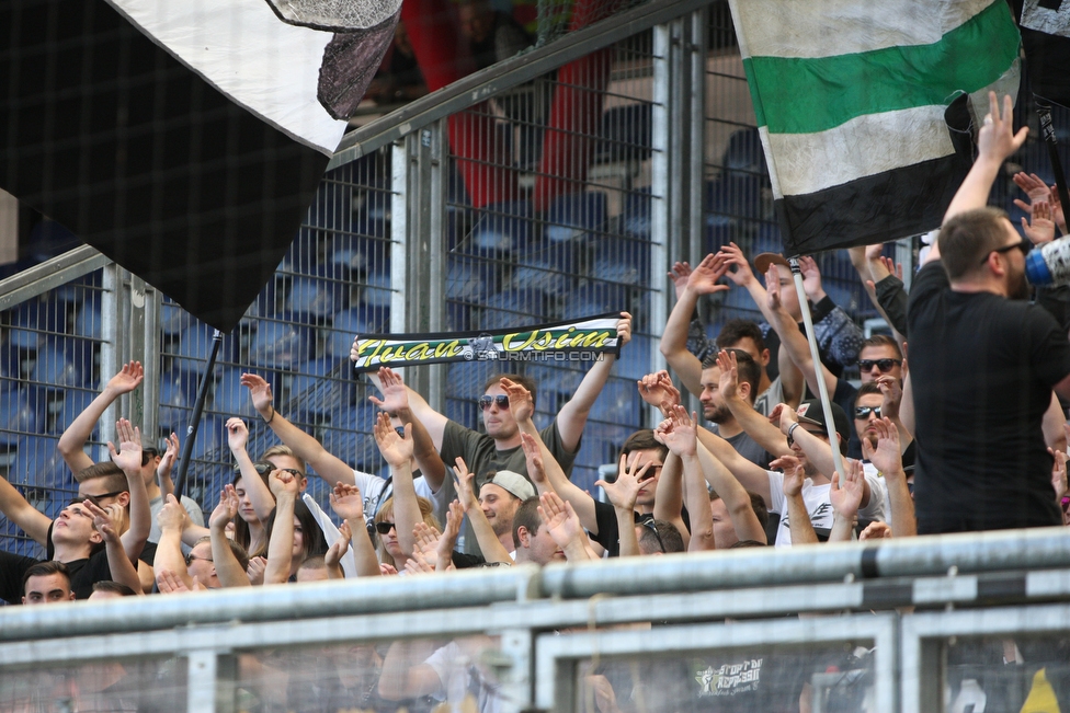 Salzburg - Sturm Graz
Oesterreichische Fussball Bundesliga, 33. Runde, FC RB Salzburg - SK Sturm Graz, Stadion Wals-Siezenheim, 06.05.2018. 

Foto zeigt Fans von Sturm
