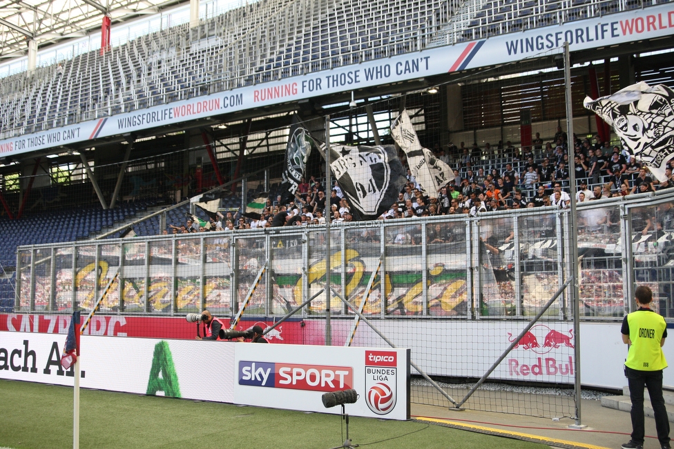 Salzburg - Sturm Graz
Oesterreichische Fussball Bundesliga, 33. Runde, FC RB Salzburg - SK Sturm Graz, Stadion Wals-Siezenheim, 06.05.2018. 

Foto zeigt Fans von Sturm
