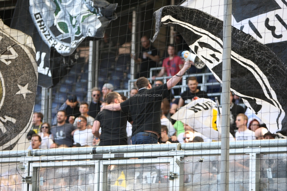 Salzburg - Sturm Graz
Oesterreichische Fussball Bundesliga, 33. Runde, FC RB Salzburg - SK Sturm Graz, Stadion Wals-Siezenheim, 06.05.2018. 

Foto zeigt Fans von Sturm
