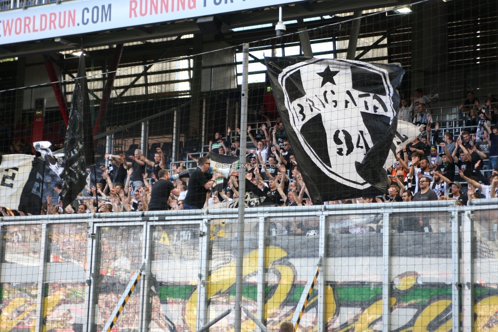 Salzburg - Sturm Graz
Oesterreichische Fussball Bundesliga, 33. Runde, FC RB Salzburg - SK Sturm Graz, Stadion Wals-Siezenheim, 06.05.2018. 

Foto zeigt Fans von Sturm
