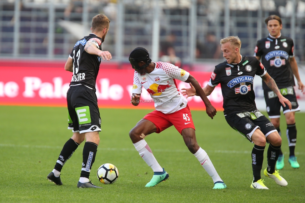 Salzburg - Sturm Graz
Oesterreichische Fussball Bundesliga, 33. Runde, FC RB Salzburg - SK Sturm Graz, Stadion Wals-Siezenheim, 06.05.2018. 

Foto zeigt Jakob Jantscher (Sturm), Enock Mwepu (Salzburg) und James Jeggo (Sturm)
