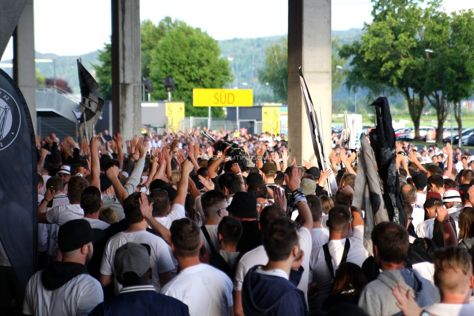 Sturm Graz - Salzburg
OEFB Cup, Finale, SK Sturm Graz - FC RB Salzburg, Woerthersee Stadion Klagenfurt, 09.05.2018. 

Foto zeigt Fans von Sturm vor dem Woerthersee Stadion
