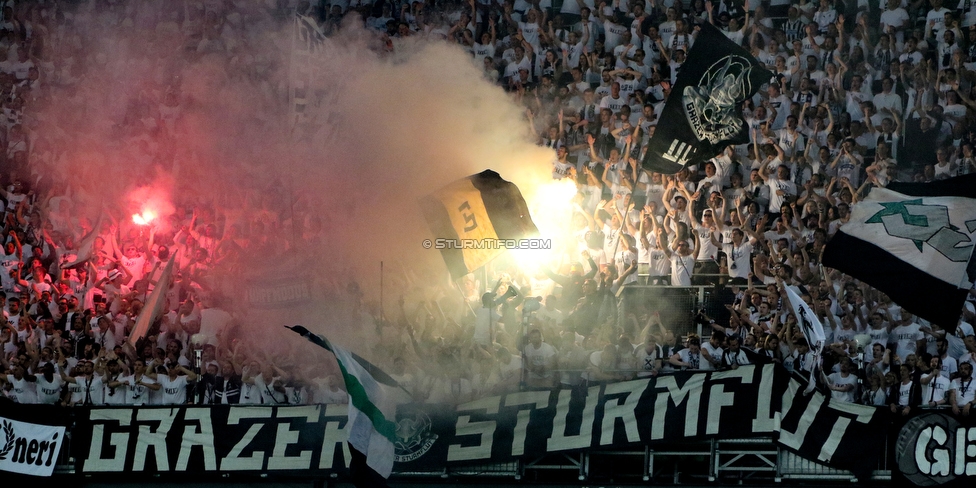 Sturm Graz - Salzburg
OEFB Cup, Finale, SK Sturm Graz - FC RB Salzburg, Woerthersee Stadion Klagenfurt, 09.05.2018. 

Foto zeigt Fans von Sturm
Schlüsselwörter: pyrotechnik