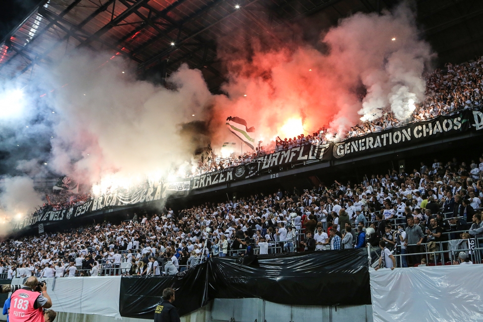 Sturm Graz - Salzburg
OEFB Cup, Finale, SK Sturm Graz - FC RB Salzburg, Woerthersee Stadion Klagenfurt, 09.05.2018. 

Foto zeigt Fans von Sturm
Schlüsselwörter: pyrotechnik