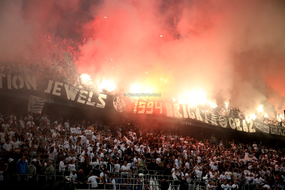 Sturm Graz - Salzburg
OEFB Cup, Finale, SK Sturm Graz - FC RB Salzburg, Woerthersee Stadion Klagenfurt, 09.05.2018. 

Foto zeigt Fans von Sturm
Schlüsselwörter: pyrotechnik