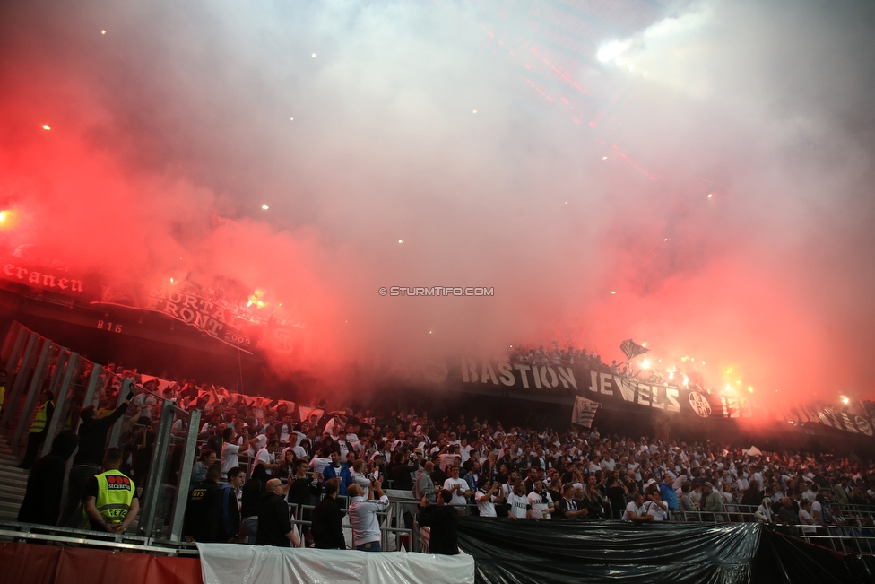 Sturm Graz - Salzburg
OEFB Cup, Finale, SK Sturm Graz - FC RB Salzburg, Woerthersee Stadion Klagenfurt, 09.05.2018. 

Foto zeigt Fans von Sturm
Schlüsselwörter: pyrotechnik