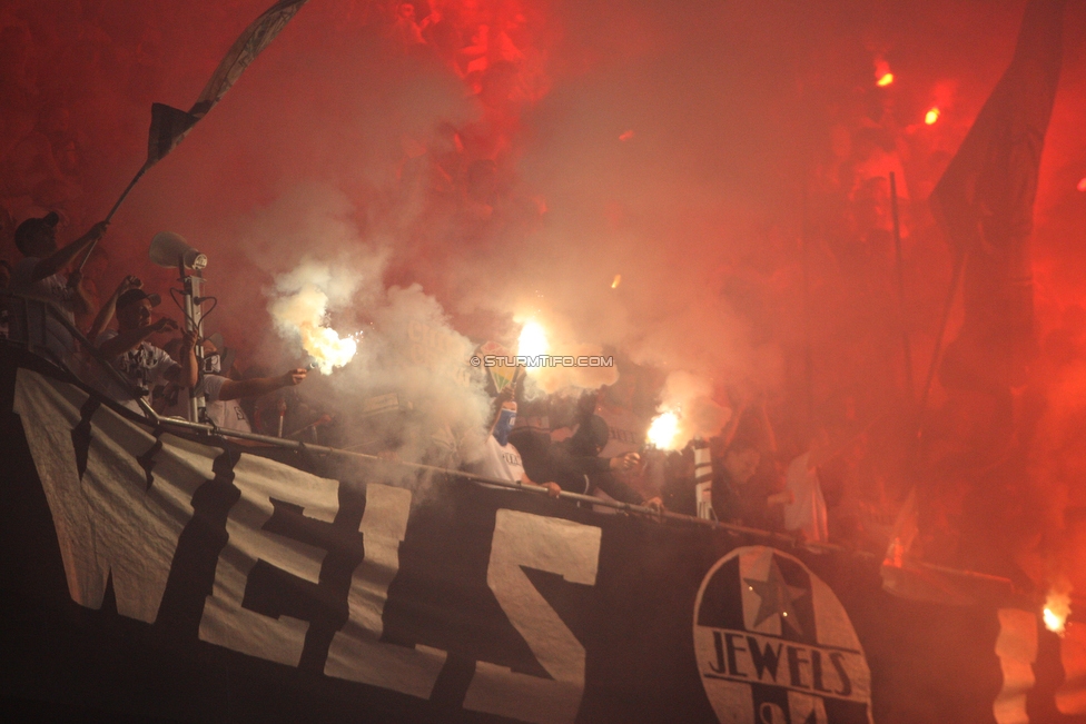 Sturm Graz - Salzburg
OEFB Cup, Finale, SK Sturm Graz - FC RB Salzburg, Woerthersee Stadion Klagenfurt, 09.05.2018. 

Foto zeigt Fans von Sturm
Schlüsselwörter: pyrotechnik