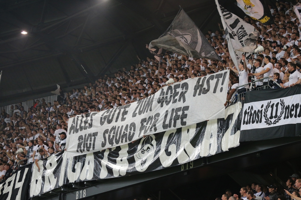 Sturm Graz - Salzburg
OEFB Cup, Finale, SK Sturm Graz - FC RB Salzburg, Woerthersee Stadion Klagenfurt, 09.05.2018. 

Foto zeigt Fans von Sturm mit einem Spruchband
