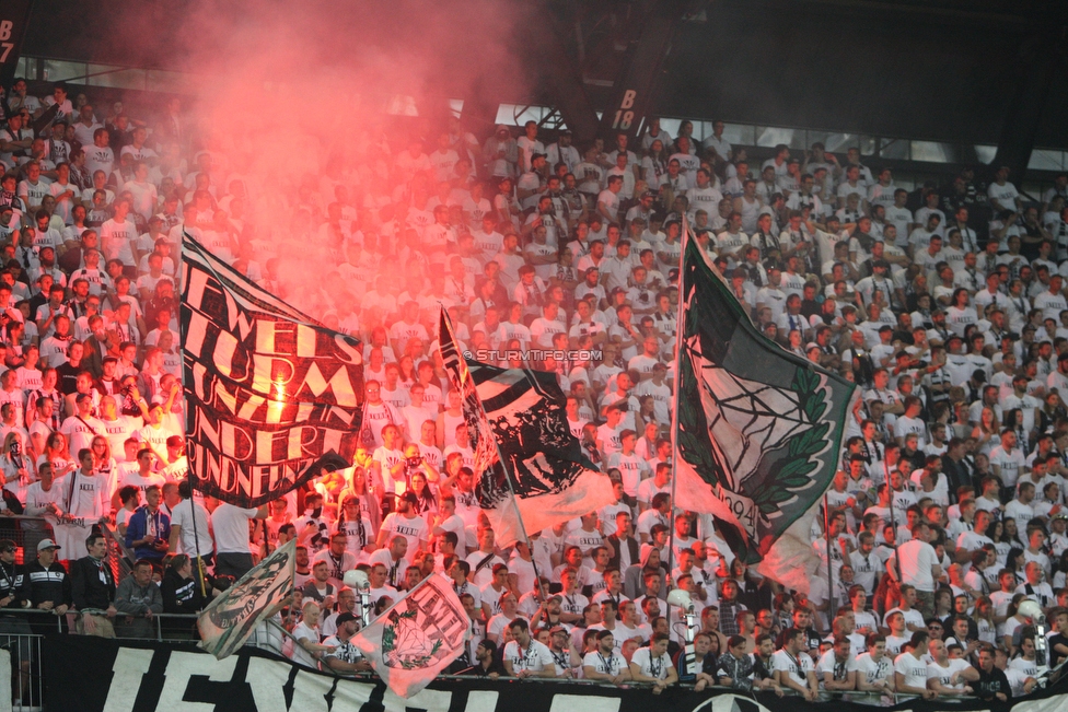 Sturm Graz - Salzburg
OEFB Cup, Finale, SK Sturm Graz - FC RB Salzburg, Woerthersee Stadion Klagenfurt, 09.05.2018. 

Foto zeigt Fans von Sturm
Schlüsselwörter: pyrotechnik