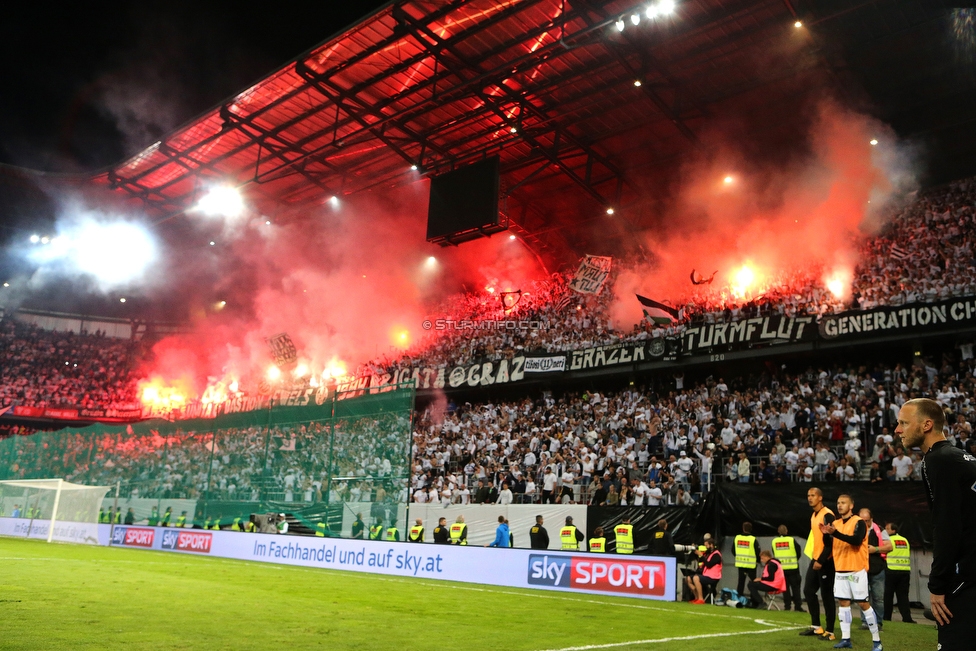 Sturm Graz - Salzburg
OEFB Cup, Finale, SK Sturm Graz - FC RB Salzburg, Woerthersee Stadion Klagenfurt, 09.05.2018. 

Foto zeigt Fans von Sturm
Schlüsselwörter: pyrotechnik