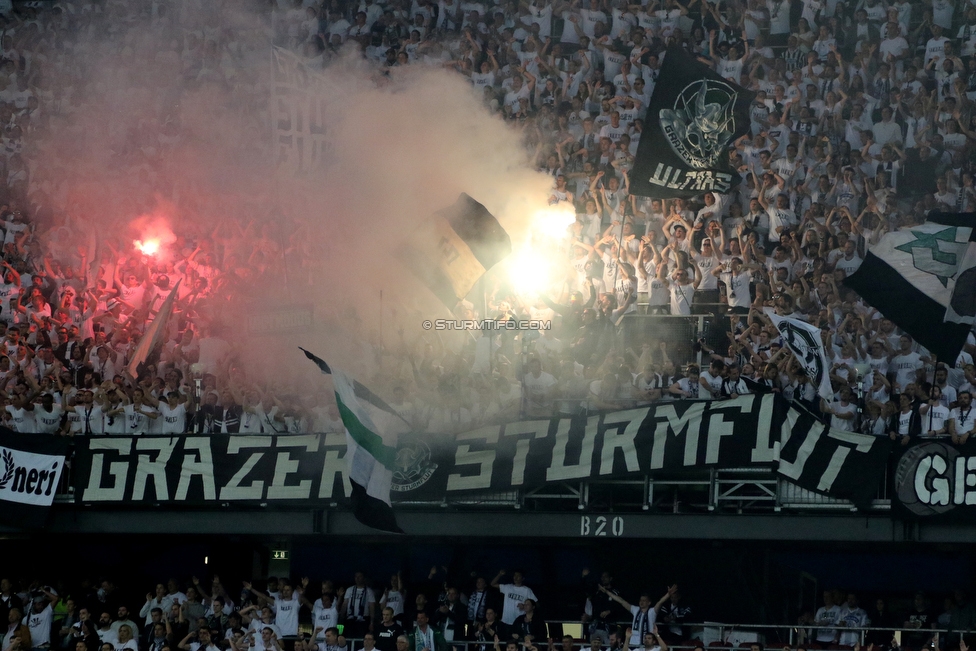 Sturm Graz - Salzburg
OEFB Cup, Finale, SK Sturm Graz - FC RB Salzburg, Woerthersee Stadion Klagenfurt, 09.05.2018. 

Foto zeigt Fans von Sturm
Schlüsselwörter: pyrotechnik