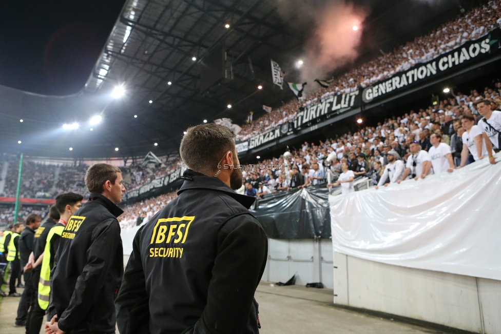 Sturm Graz - Salzburg
OEFB Cup, Finale, SK Sturm Graz - FC RB Salzburg, Woerthersee Stadion Klagenfurt, 09.05.2018. 

Foto zeigt Security und Fans von Sturm
