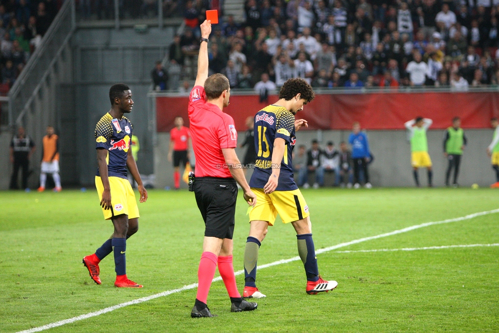 Sturm Graz - Salzburg
OEFB Cup, Finale, SK Sturm Graz - FC RB Salzburg, Woerthersee Stadion Klagenfurt, 09.05.2018. 

Foto zeigt Schiedsrichter Harald Lechner und Andre Ramalho (Salzburg)
Schlüsselwörter: rote