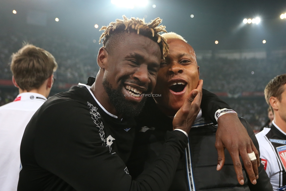 Sturm Graz - Salzburg
OEFB Cup, Finale, SK Sturm Graz - FC RB Salzburg, Woerthersee Stadion Klagenfurt, 09.05.2018. 

Foto zeigt Bright Edomwonyi (Sturm) und Emeka Friday Eze (Sturm)
Schlüsselwörter: jubel