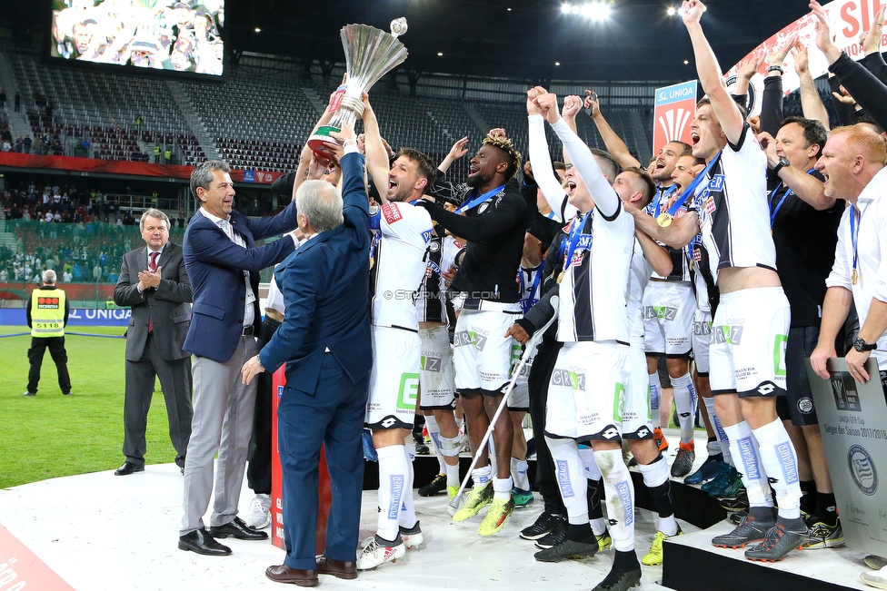 Sturm Graz - Salzburg
OEFB Cup, Finale, SK Sturm Graz - FC RB Salzburg, Woerthersee Stadion Klagenfurt, 09.05.2018. 

Foto zeigt die Mannschaft von Sturm und den Cuppokal
