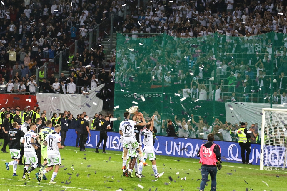 Sturm Graz - Salzburg
OEFB Cup, Finale, SK Sturm Graz - FC RB Salzburg, Woerthersee Stadion Klagenfurt, 09.05.2018. 

Foto zeigt die Mannschaft von Sturm mit dem Cuppokal
