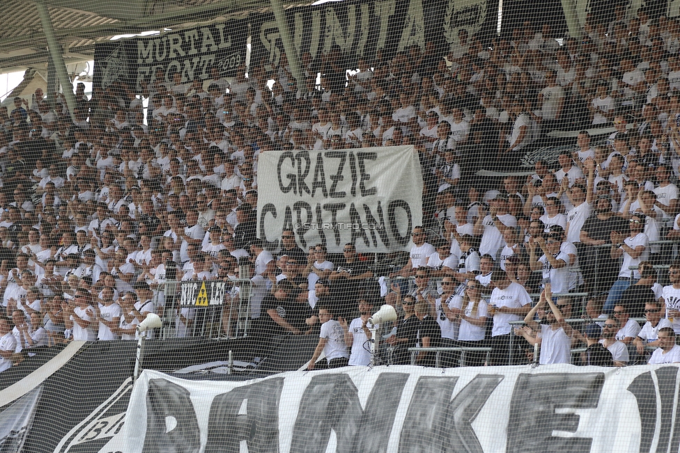 Sturm Graz - LASK
Oesterreichische Fussball Bundesliga, 34. Runde, SK Sturm Graz - LASK, Stadion Liebenau Graz, 12.05.2018. 

Foto zeigt Fans von Sturm mit einem Spruchband
