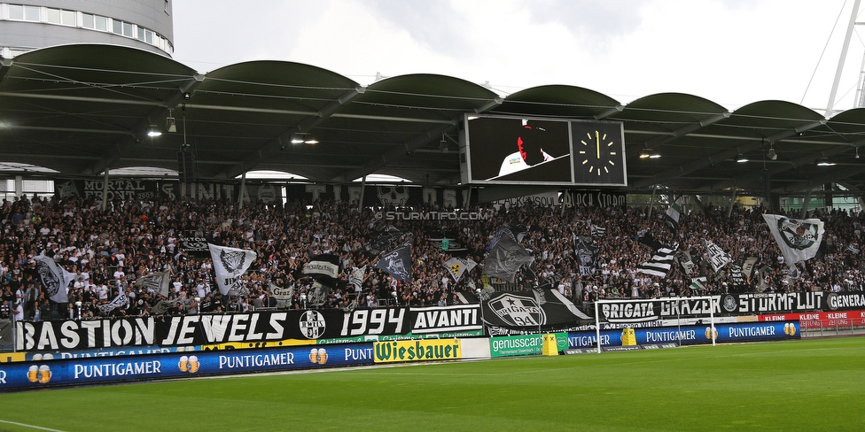 Sturm Graz - Admira Wacker
Oesterreichische Fussball Bundesliga, 35. Runde, SK Sturm Graz - FC Admira Wacker, Stadion Liebenau Graz, 12.05.2018. 

Foto zeigt Fans von Sturm
