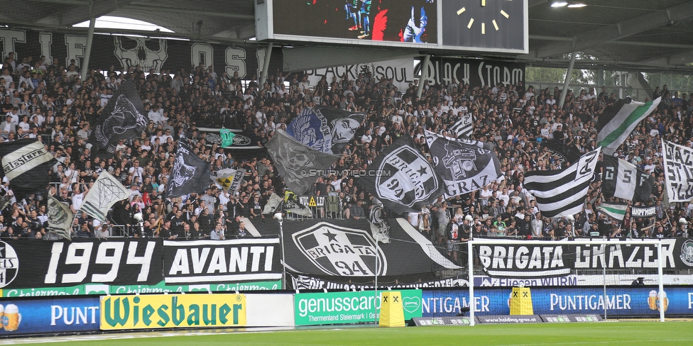 Sturm Graz - Admira Wacker
Oesterreichische Fussball Bundesliga, 35. Runde, SK Sturm Graz - FC Admira Wacker, Stadion Liebenau Graz, 12.05.2018. 

Foto zeigt Fans von Sturm
