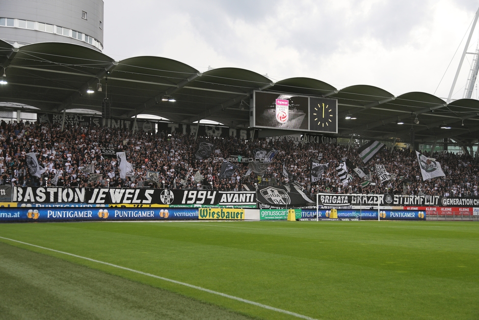 Sturm Graz - Admira Wacker
Oesterreichische Fussball Bundesliga, 35. Runde, SK Sturm Graz - FC Admira Wacker, Stadion Liebenau Graz, 12.05.2018. 

Foto zeigt Fans von Sturm
