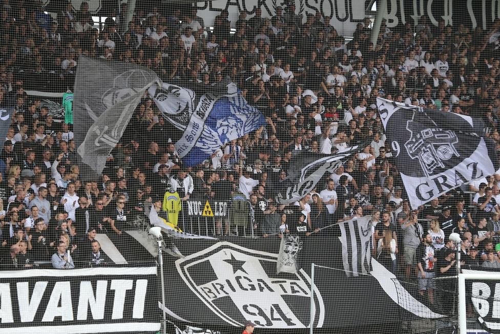 Sturm Graz - Admira Wacker
Oesterreichische Fussball Bundesliga, 35. Runde, SK Sturm Graz - FC Admira Wacker, Stadion Liebenau Graz, 12.05.2018. 

Foto zeigt Fans von Sturm
