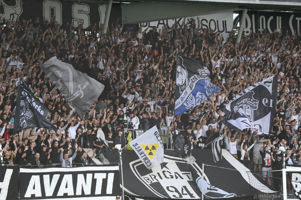 Sturm Graz - Admira Wacker
Oesterreichische Fussball Bundesliga, 35. Runde, SK Sturm Graz - FC Admira Wacker, Stadion Liebenau Graz, 12.05.2018. 

Foto zeigt Fans von Sturm
