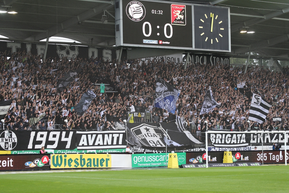 Sturm Graz - Admira Wacker
Oesterreichische Fussball Bundesliga, 35. Runde, SK Sturm Graz - FC Admira Wacker, Stadion Liebenau Graz, 12.05.2018. 

Foto zeigt Fans von Sturm
