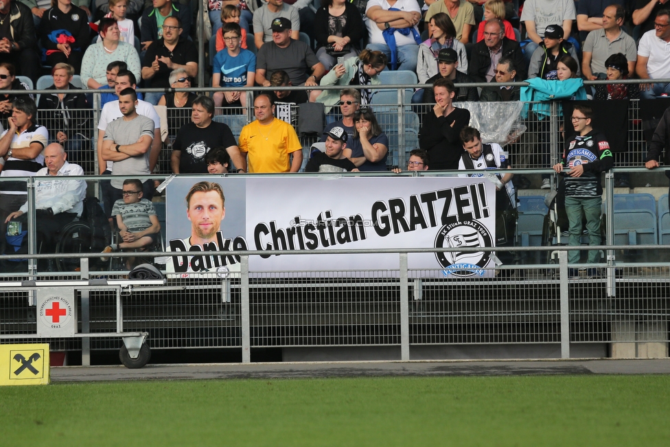 Sturm Graz - Admira Wacker
Oesterreichische Fussball Bundesliga, 35. Runde, SK Sturm Graz - FC Admira Wacker, Stadion Liebenau Graz, 12.05.2018. 

Foto zeigt Fans von Sturm mit einem Spruchband fuer Christian Gratzei (Sturm)
