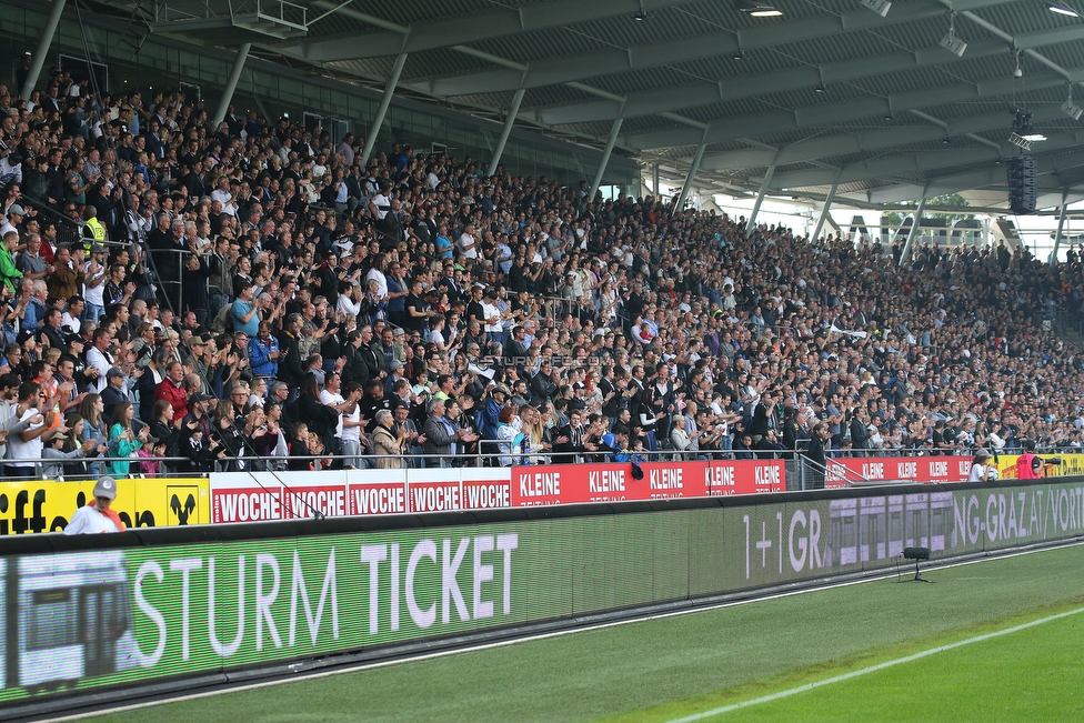 Sturm Graz - Admira Wacker
Oesterreichische Fussball Bundesliga, 35. Runde, SK Sturm Graz - FC Admira Wacker, Stadion Liebenau Graz, 12.05.2018. 

Foto zeigt Fans von Sturm
