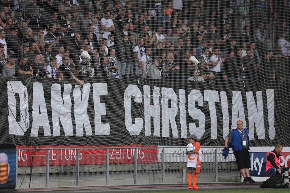 Sturm Graz - Admira Wacker
Oesterreichische Fussball Bundesliga, 35. Runde, SK Sturm Graz - FC Admira Wacker, Stadion Liebenau Graz, 12.05.2018. 

Foto zeigt Fans von Sturm mit einem Spruchband fuer Christian Gratzei (Sturm)
